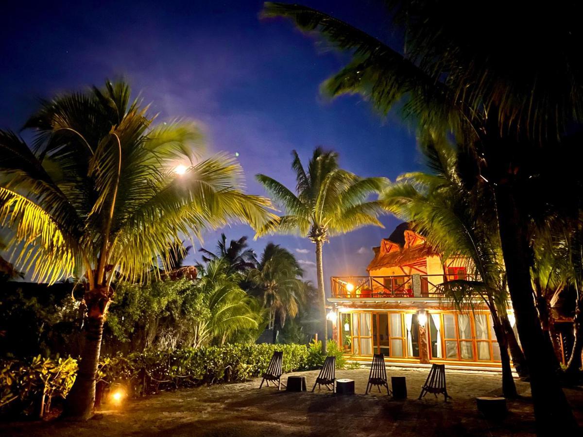 Casa Luz Beach Front Holbox Villa Exterior photo